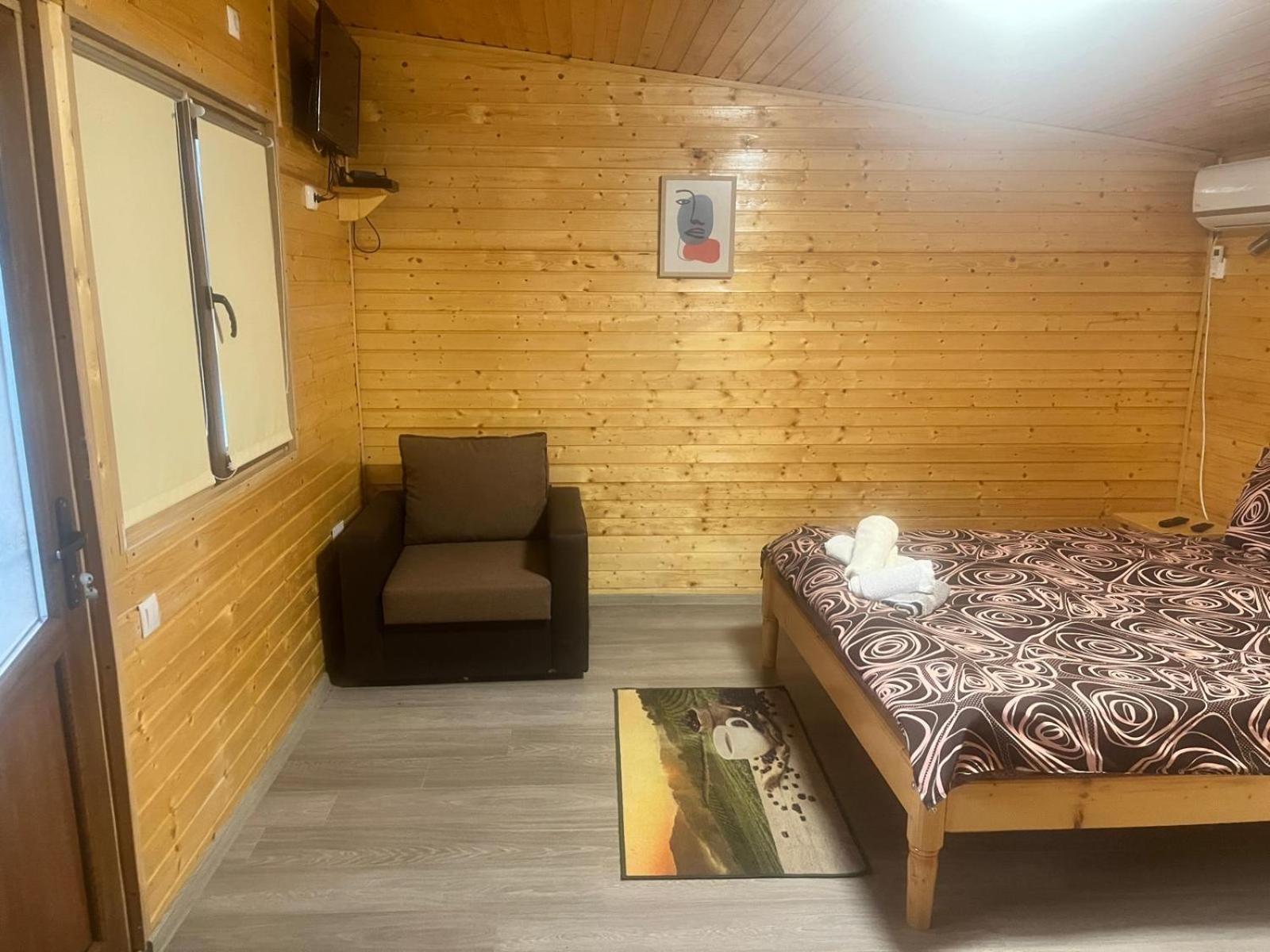 בית הארחה Partizanii 	Casa Marcone מראה חיצוני תמונה